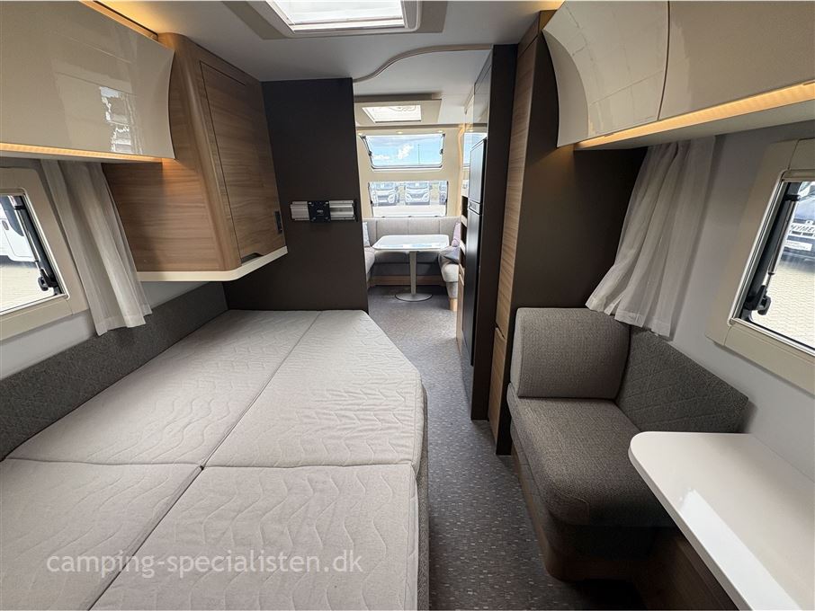 Adria Alpina 663 UK Køjer og Dobbeltseng
